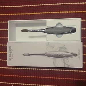 Artis Linear 3 Brush, Elite Collection Smoke Finish